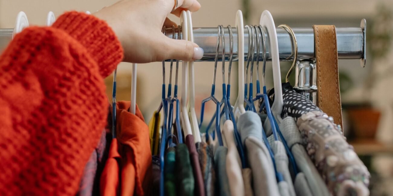 La seconde main responsable : ces e-shops de mode vintage et d’occasion