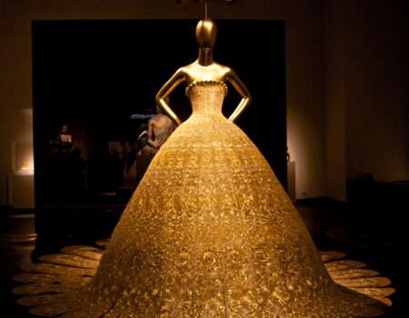 Guo Pei : Une Référence dans le Luxe et la Créativité