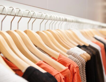 Sézane : comment cette marque digitale est devenue un phénomène de la mode française ?