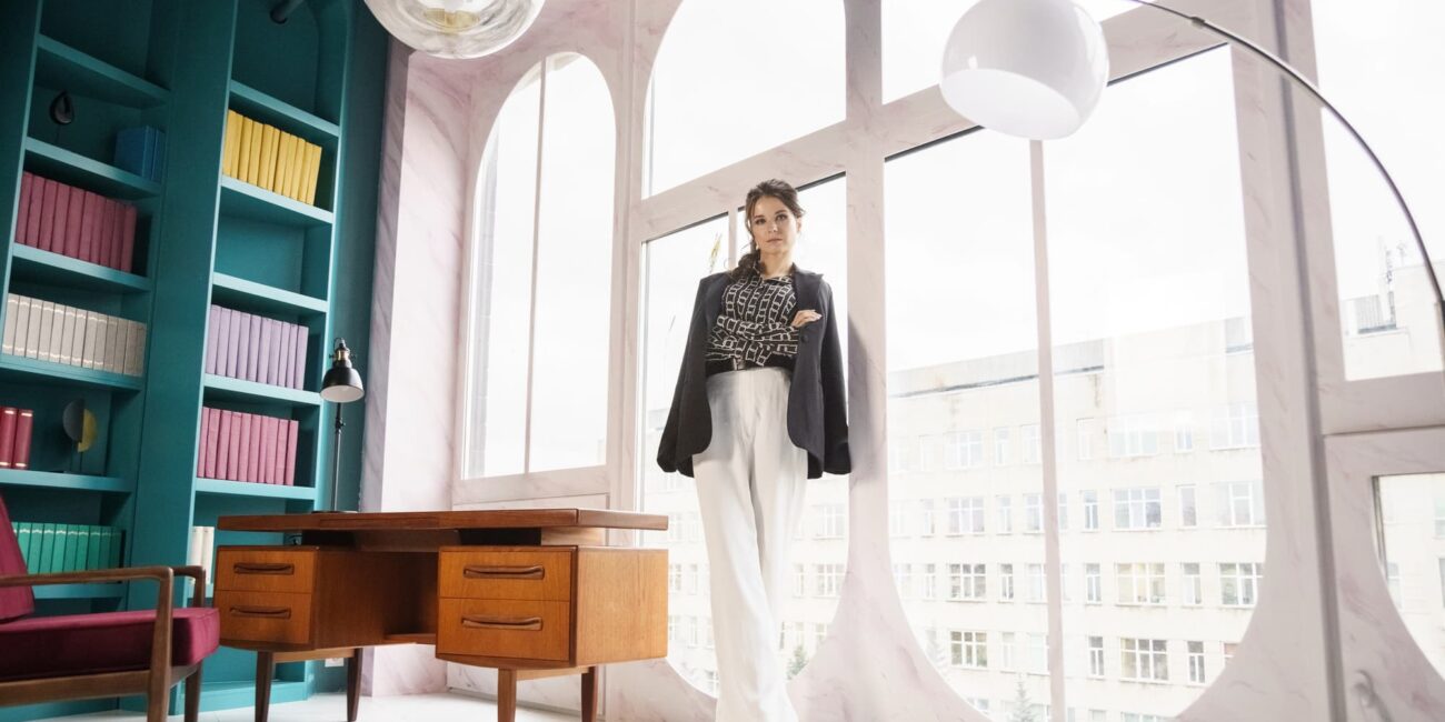 Comment porter un pantalon large avec style ?