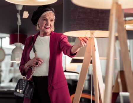 Comment s’habiller avec style et élégance à 60 ans et plus ?