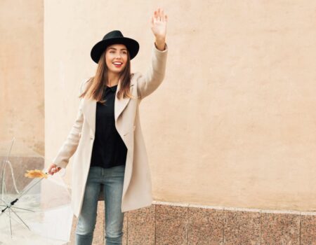Style casual chic femme : comment maîtriser l’art de l’élégance décontractée ?