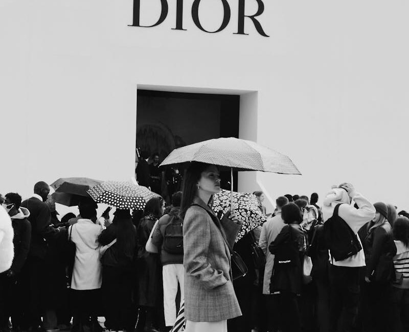 Les 5 tendances street style qui ont marqué la Fashion Week de Paris 2025