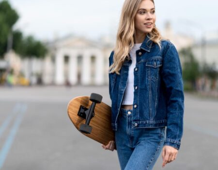 4 styles de jeans innovants qui domineront la mode en 2025/2026