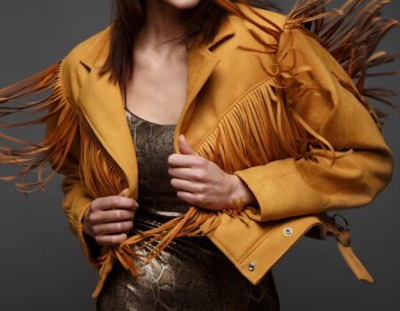 La veste à franges est la tendance phare du printemps 2025