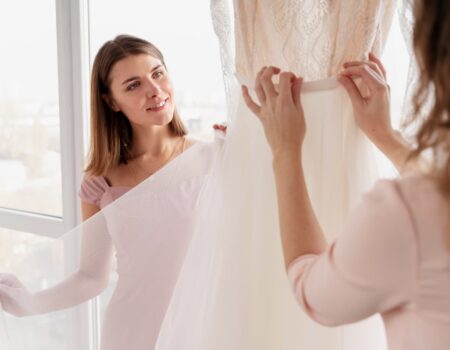 Voici 5 robes de mariée sublimes pour un mariage d’été 2025 inoubliable