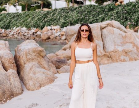 Pantalon en lin blanc : la pièce incontournable de votre garde-robe d’été